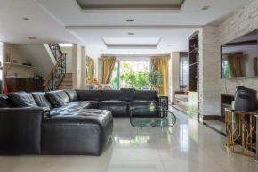 Modern Home in Sukhumvit